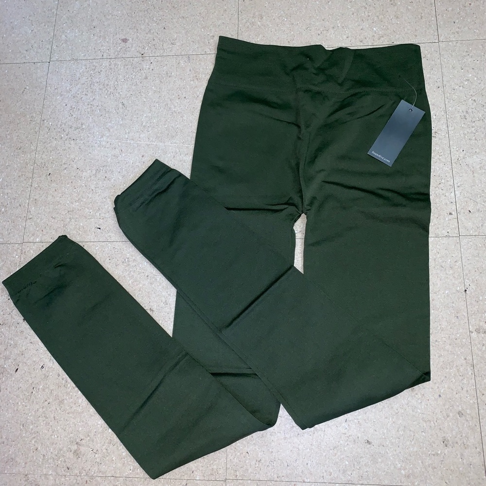 *sale* NWT Soft Fleece Legging - ARMY GREEN